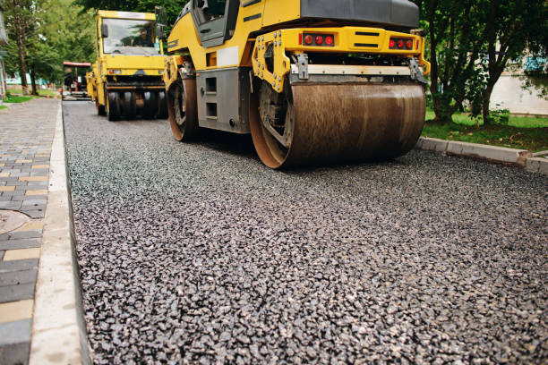 Best Residential Driveway Paver Services  in Uhrichsville, OH